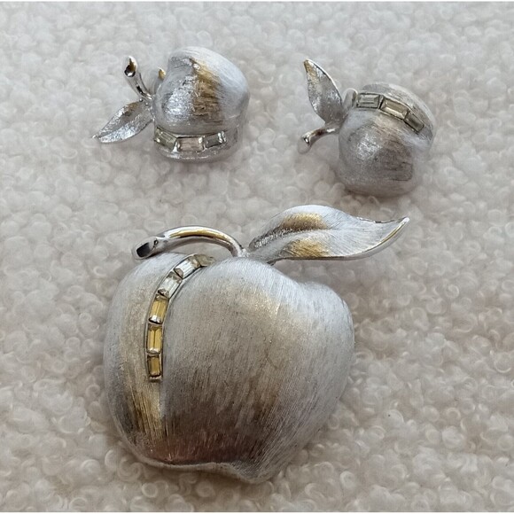 VTG Judy Lee Demi Parure Silvertone & Baguette Apple Clip Earrings & Brooch Set - Picture 1 of 11